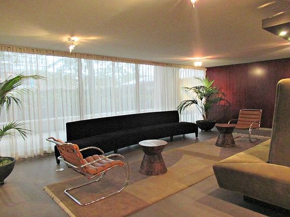 2nd image of 1960 N Lincoln Park West Ave #1604