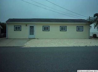 51 Jeteemale Dr, Manahawkin, NJ 08050