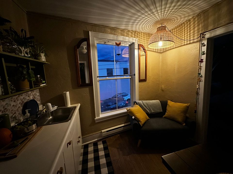 1st image of 2 S Chestnut St APT 2