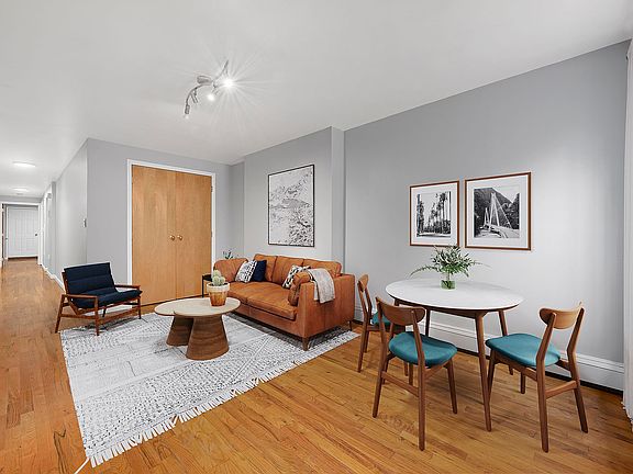 3rd image of 41 W 131st St #1