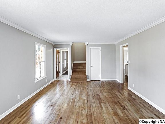 4th image of 412 Curtis Dr SE