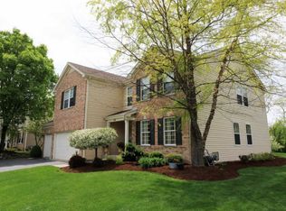 10 S Oakleaf Rd, Algonquin, IL 60102