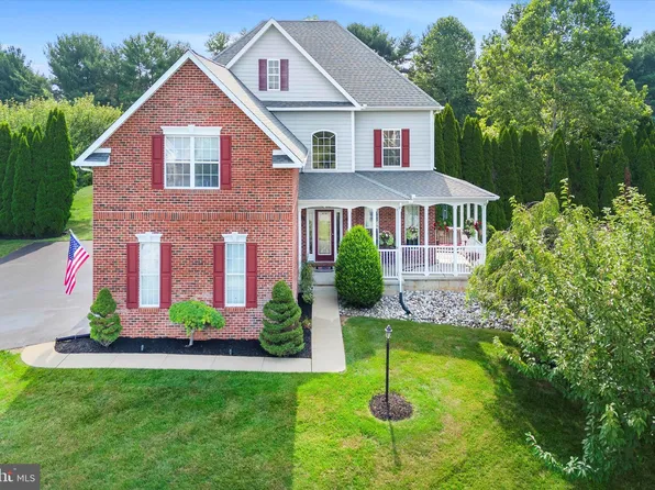 209 Apple Tree Ln, Middletown, DE 19709