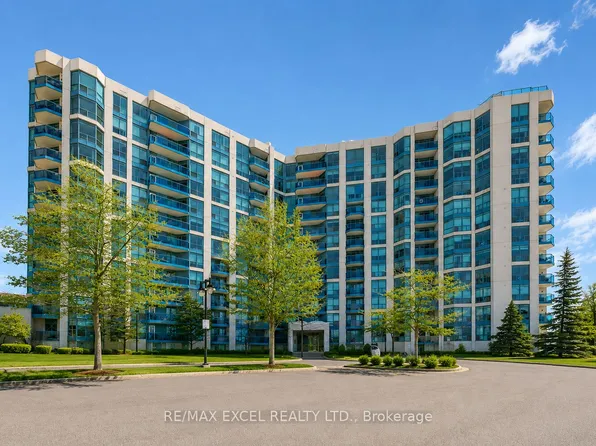 340 Watson St W #916, Whitby, ON L1N 9G1
