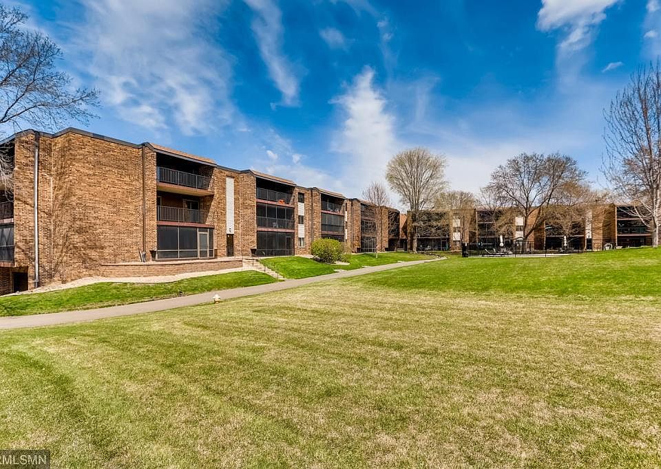 1st image of 35 Nathan Ln N APT 221