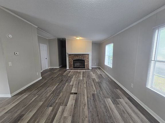 5th image of 1024 Wildwood Dr #5
