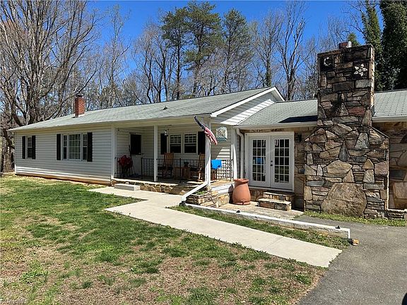 4th image of 2047 Sizemore Rd