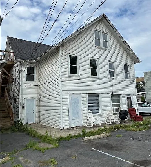 1149 Luzerne St — Photo 1