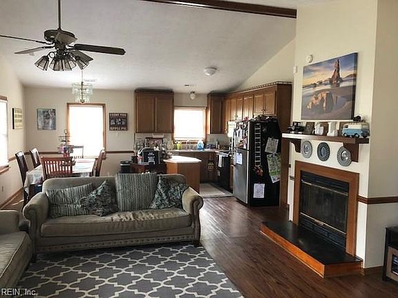 2nd image of 707 Michelle Dr
