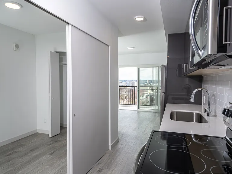 One Bedroom Urban Entry/Kitchen 2 One Bedroom Urban Entry/Kitchen 2