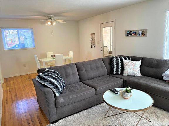 5th image of 9604 Missouri St #A