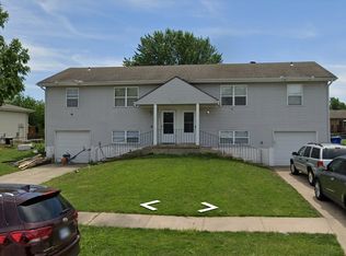 1322 E 152nd St, Olathe, KS 66062