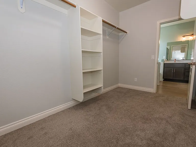 1205 Barnes Dr — Photo 22