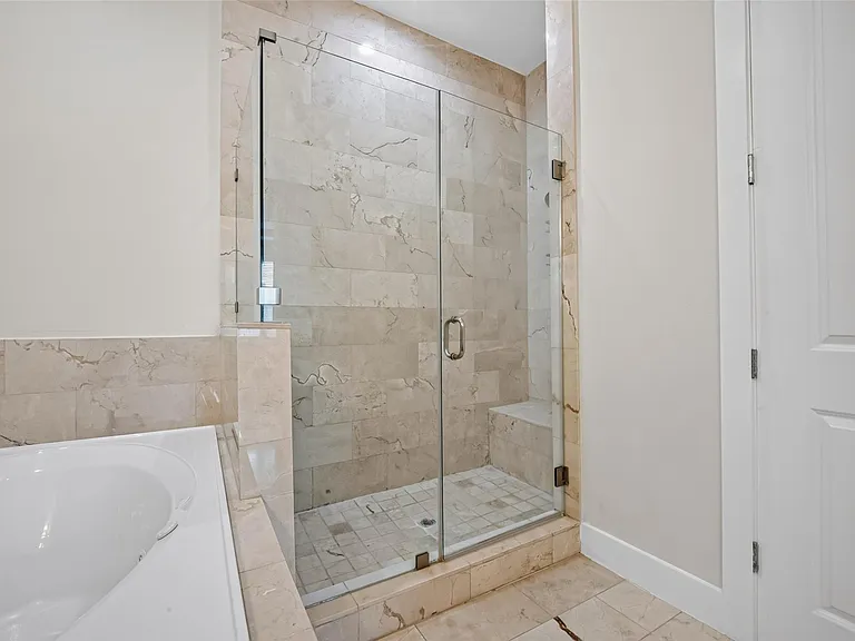 4104 Marina St — Photo 43