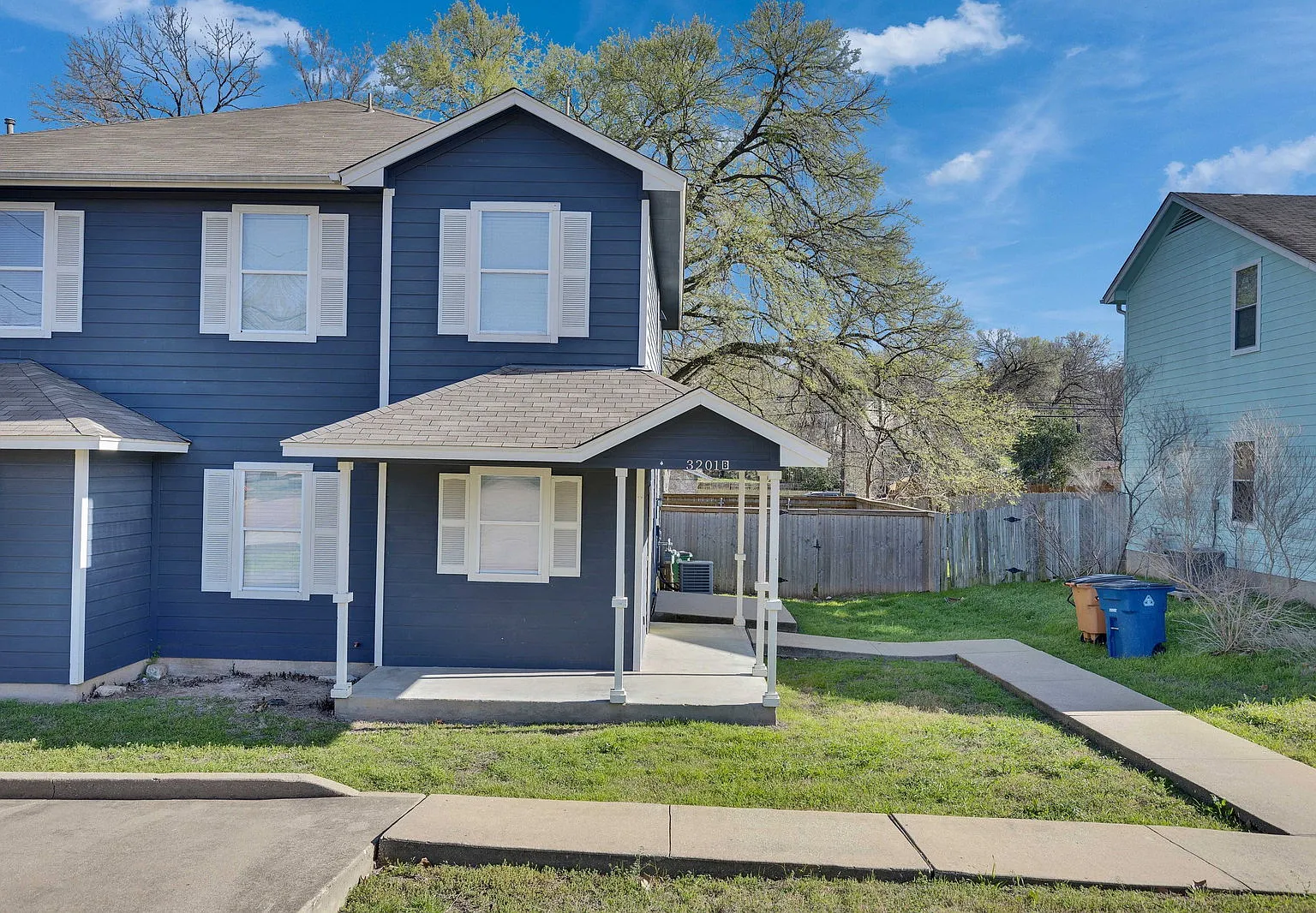 4 bed, 2.0 bath, 1500 sqft, $1,850 — Photo 1