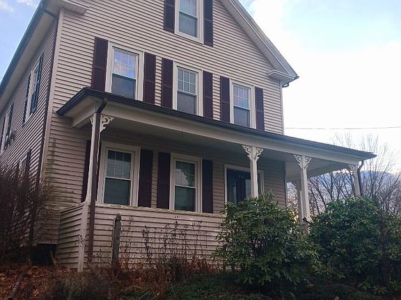 3rd image of 10 Aldrich St