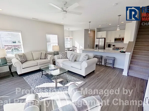 The Pinnacle Townhomes