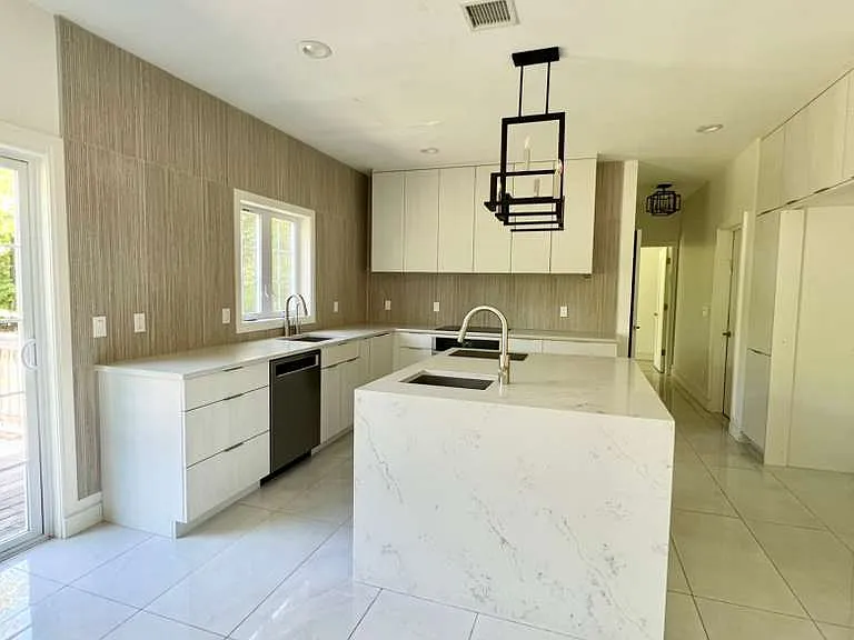 10 Apple Hill Dr — Photo 6