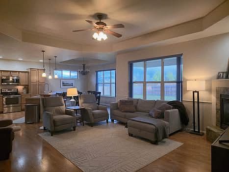 5th image of 378 Cedar Wood Cir