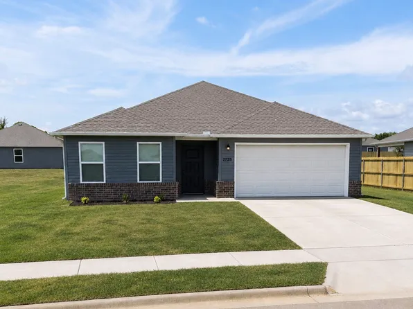 2725 Elliott St, Pea Ridge, AR