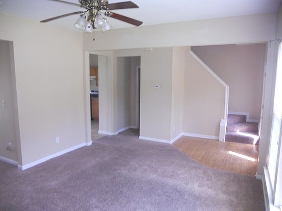 4th image of 824 Blazingwood Dr