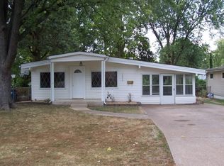 10019 Charjean Dr, Saint Ann, MO 63074