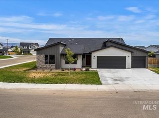 1640 Accipiter Pl, Mountain Home, ID 83647