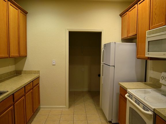 5th image of 3301 Whitestone Cir Unit 208