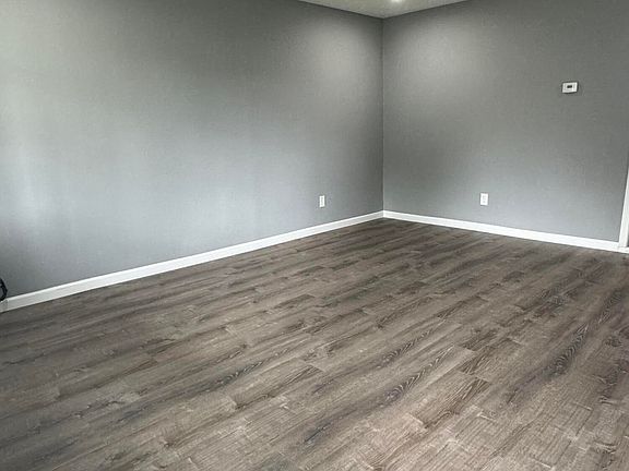 5th image of 2651 Rowan St