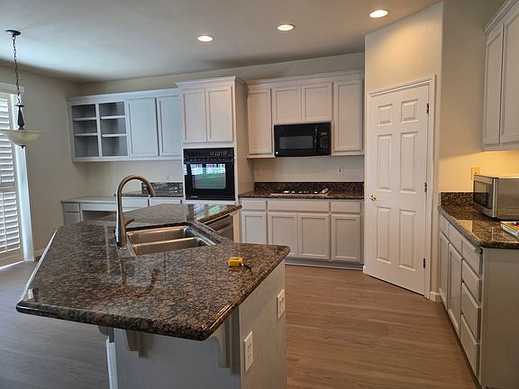5th image of 2086 Shenandoah Dr