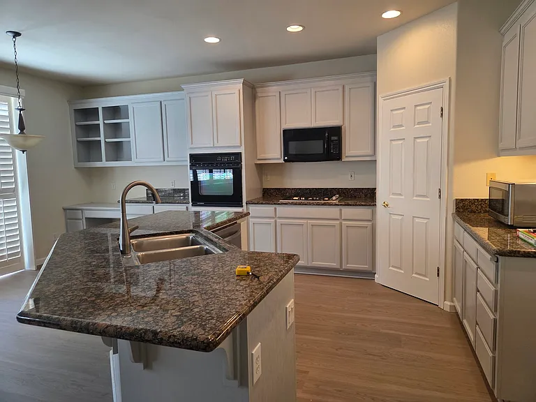 2086 Shenandoah Dr — Photo 5