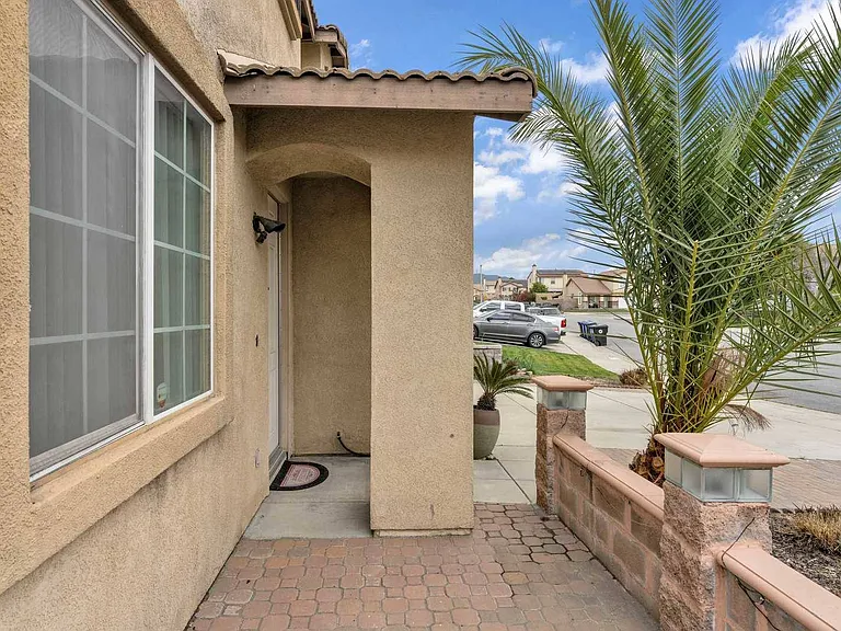 7476 Peppertree Ln — Photo 35