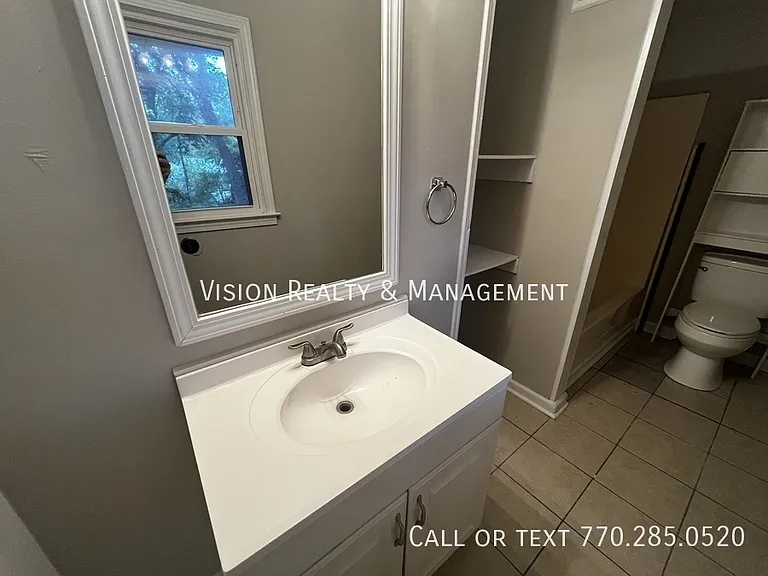 260 Castlegate Cir — Photo 19