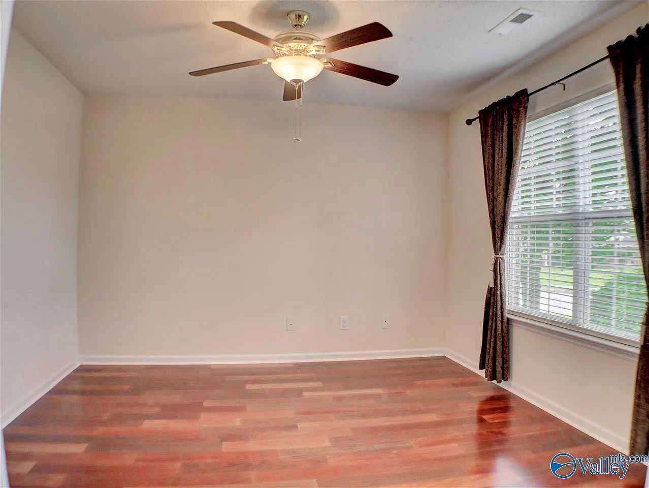 5 bed, 3.0 bath, 2952 sqft, $2,650 — Photo 4