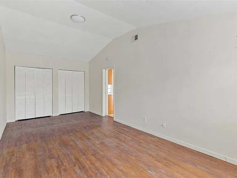 2788 41st Ave N #A-B — Photo 33