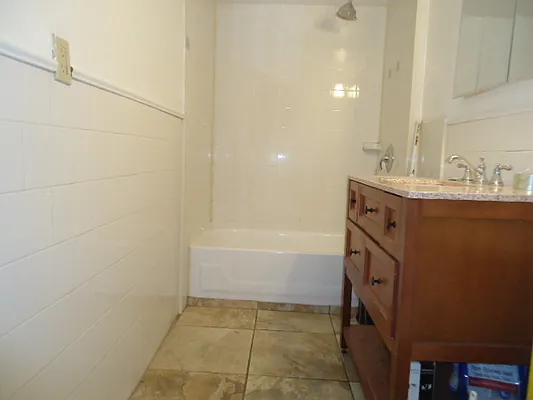 Rented by Hakeem Shahid, LREB | media 4