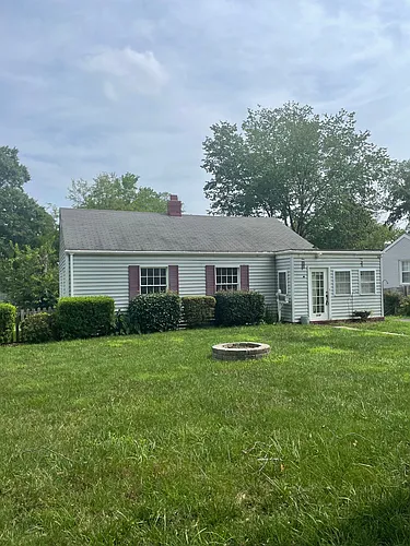 829 Everett Pl Photo 1
