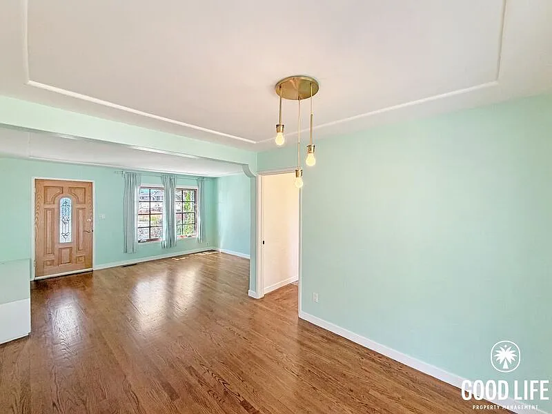 2 bed, 1.0 bath, 823 sqft, $3,400 — Photo 4