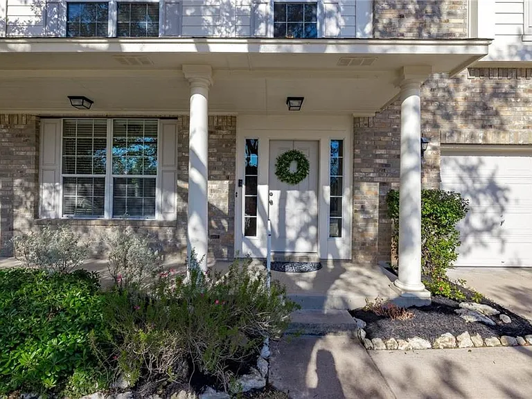 1405 Faustino Cv — Photo 16