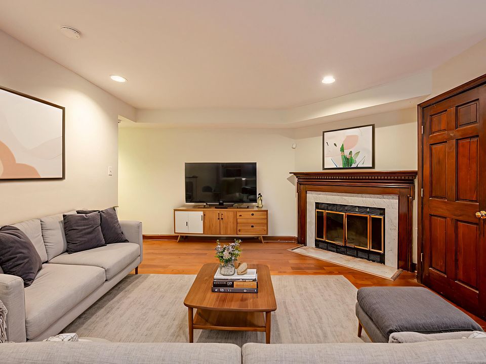 1st image of 300 F St NE #Basement