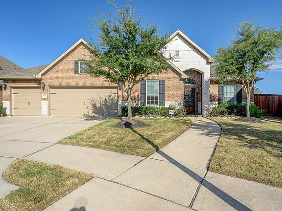 2nd image of 17927 Creek Bluff Ln