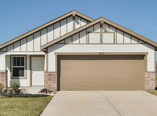 227 Lisa Marie Dr, Angleton, TX 77515