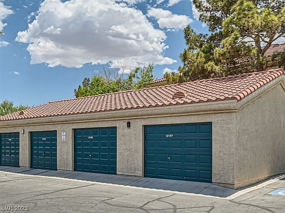 3rd image of 1525 Dallas Ter #1525
