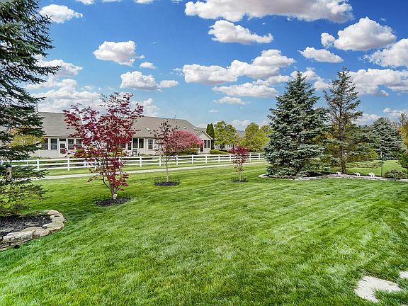 4th image of 4071 Greenbelt Dr