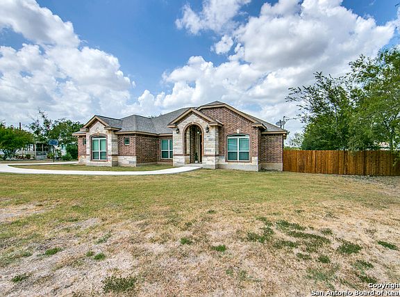 3rd image of 460 County Road 3823