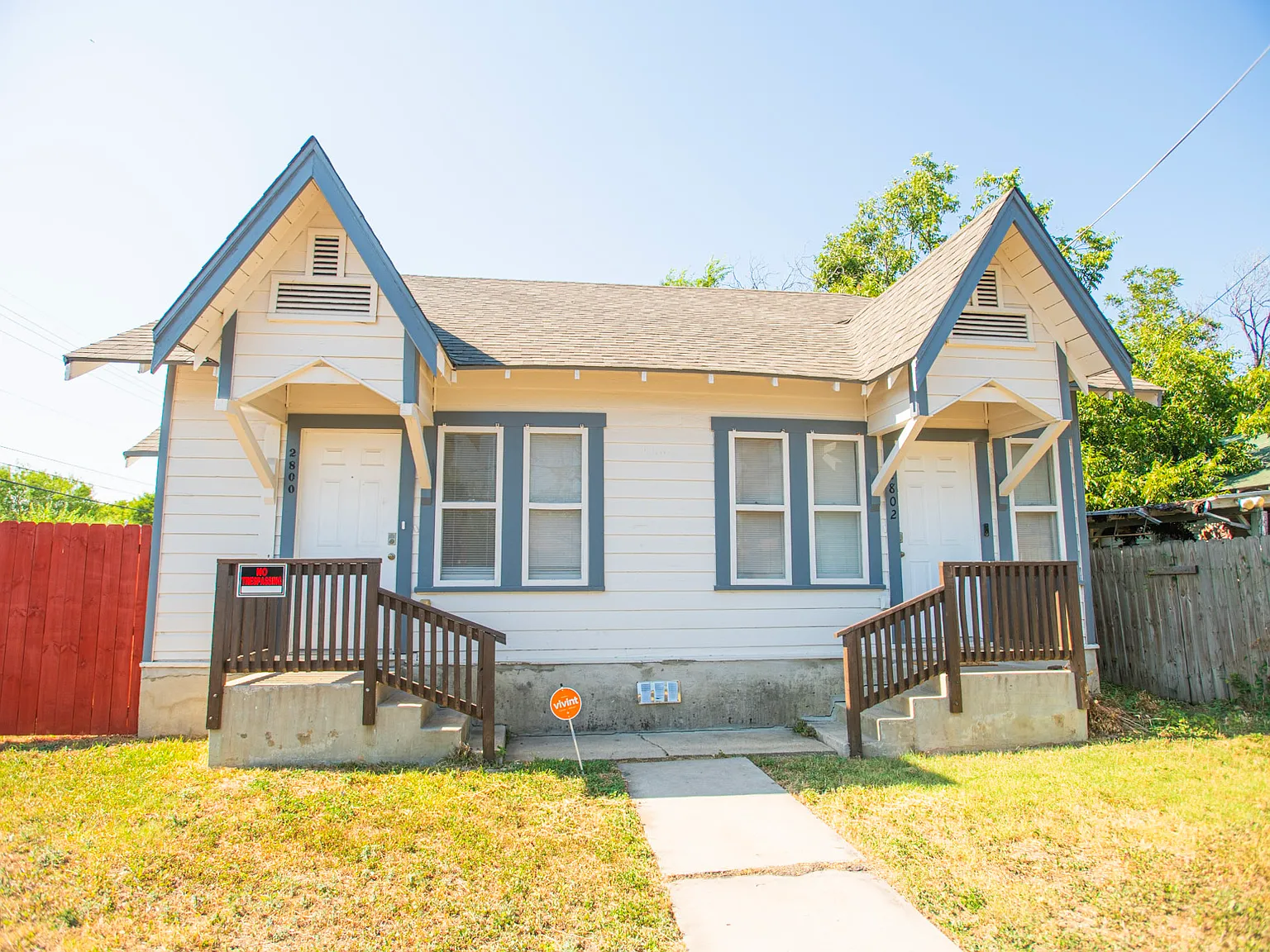 2 bed, 795 sqft, $1,300 — Photo 1