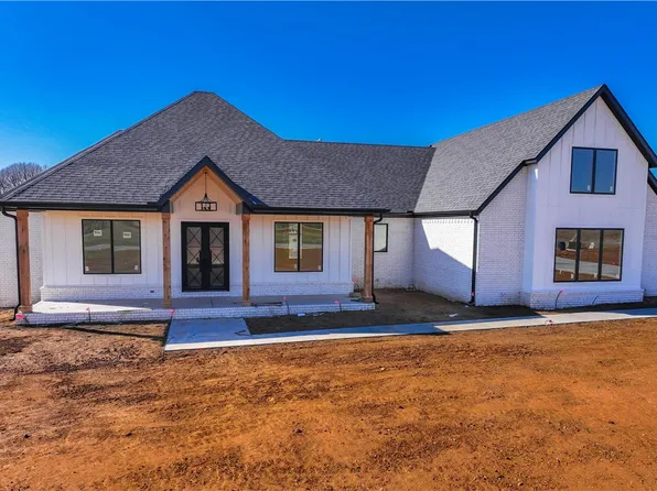 257 Fawn Way, Tontitown, AR 72770