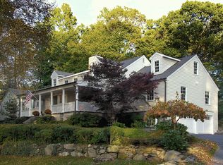 401 Brookbend Rd, Fairfield, CT 06824