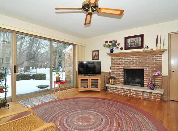 3rd image of 7668 N Longview Dr