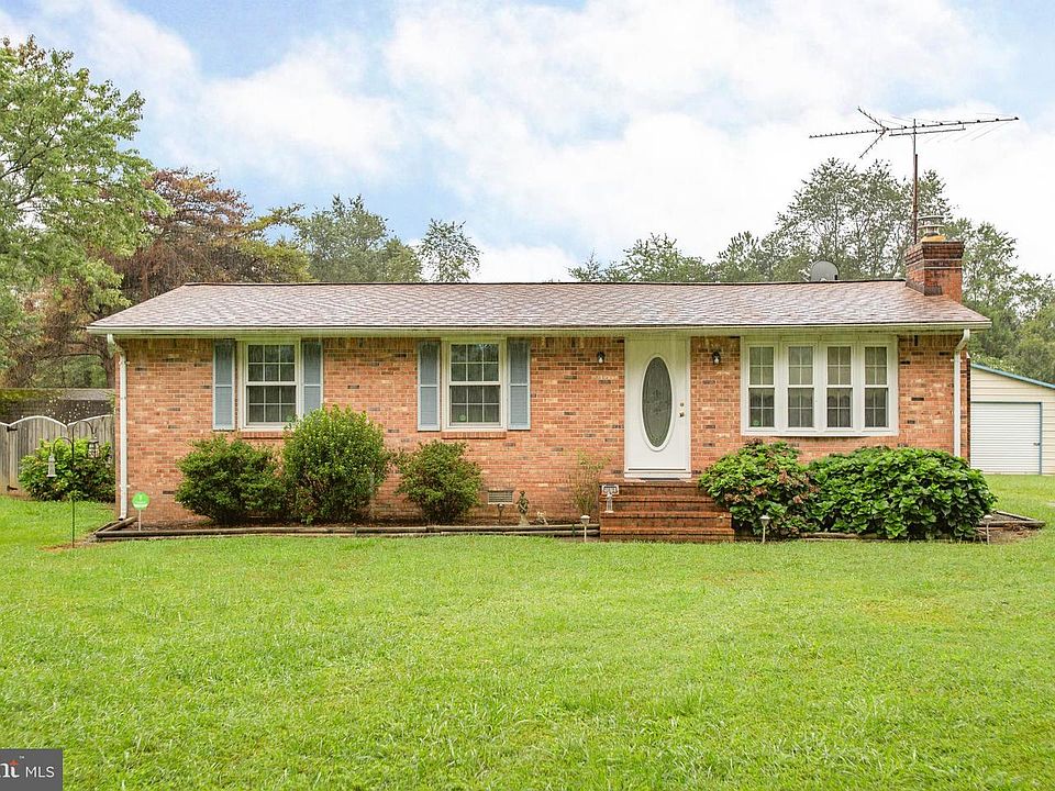 1st image of 10616 Robert E Lee Dr